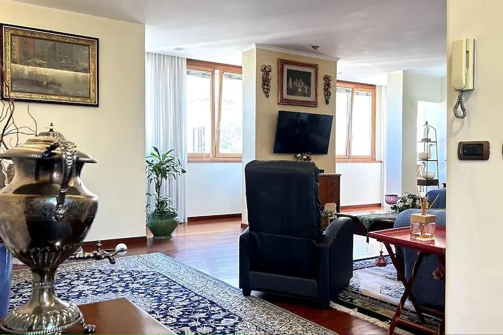 Apartment Penthouse With Terrace - Vatican Museums, Saint Peter'S Rome Italy